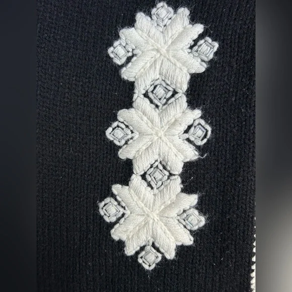 Christopher & Banks Hand Crochet Vintage Snowflake Vest size XL - Picture 4 of 8